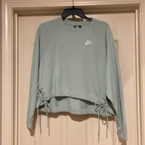 Women’s Nike high/low size medium sweatshirt